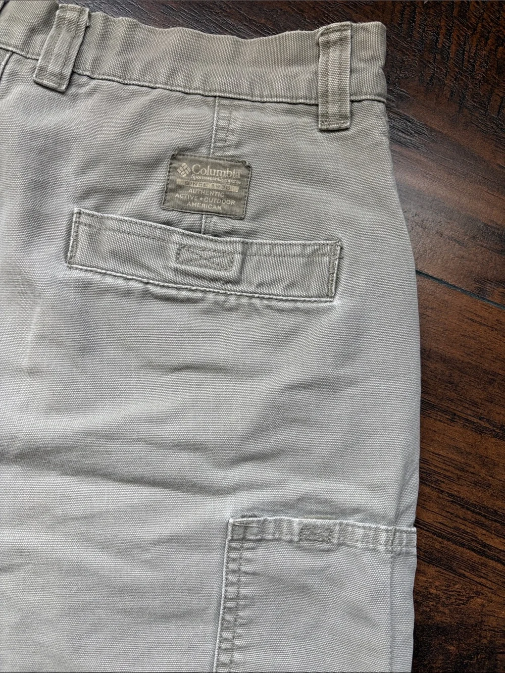 Columbia Men's Light Gray Flat Front Shorts